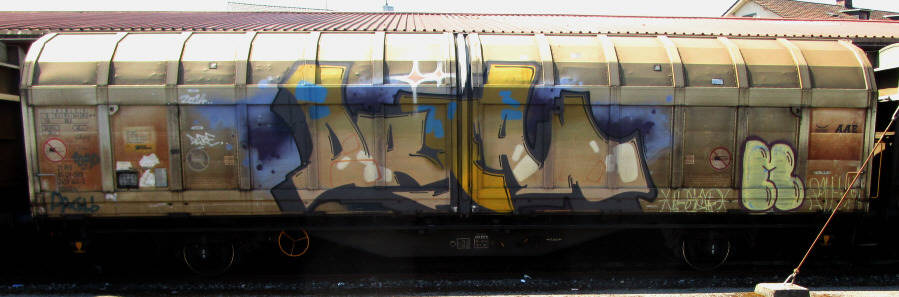 DREAM SBB-gterwagen graffiti zrich
