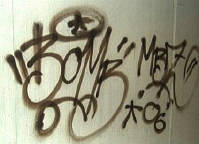 BOMB graffiti tag zrich